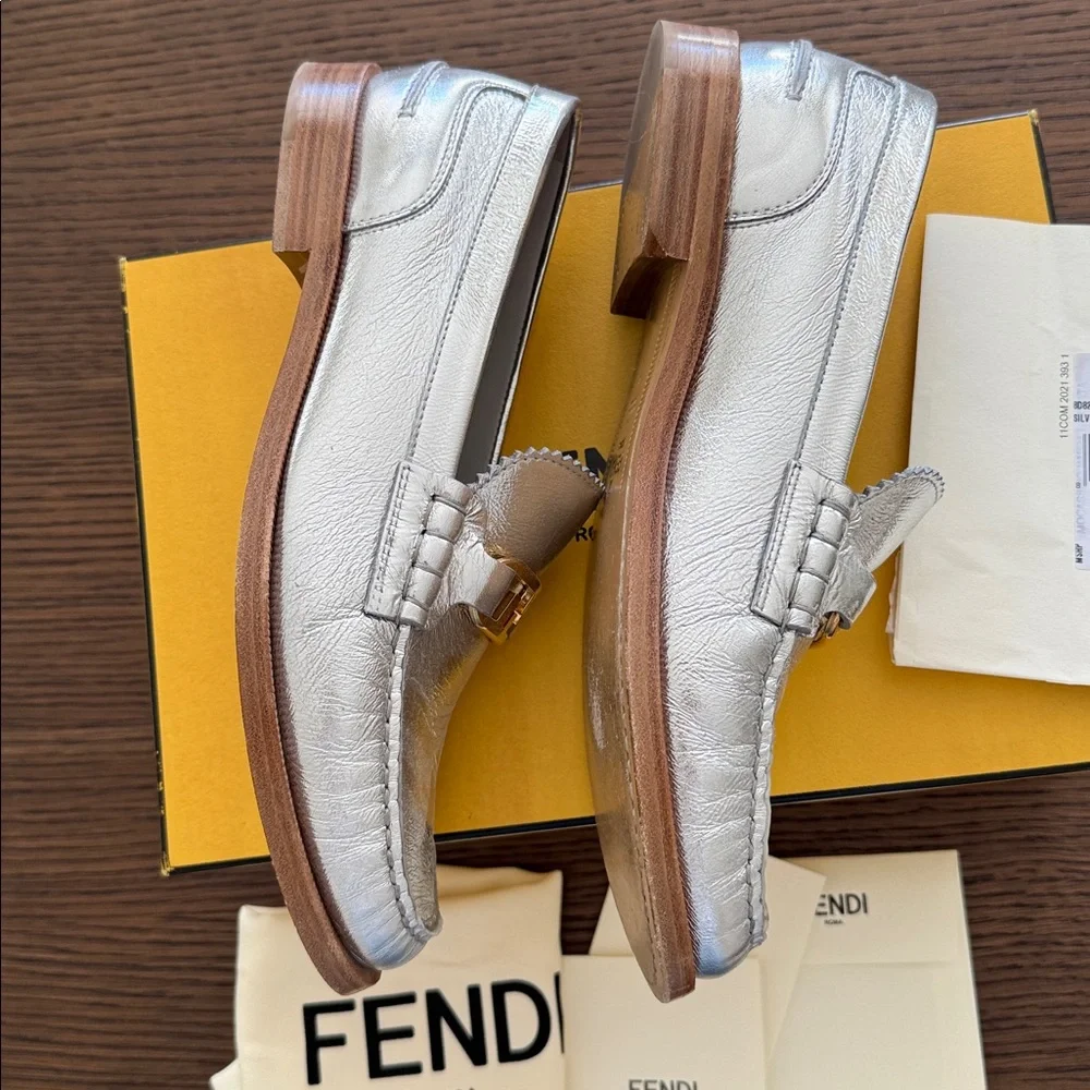 Fendi Metallic Silver Loafers with Gold Accent. Women’s size 40. - Picture 4 of 9